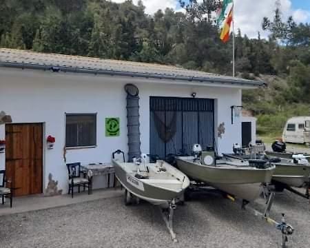 R U Ready Fishing, River Ebro Mequinenza Exteriör bild
